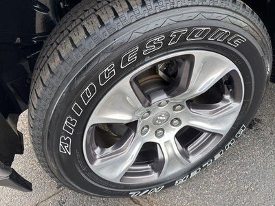 2019 RAM 1500 Laramie 4x4 Crew Cab 5'7" Box