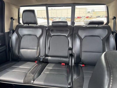 2019 RAM 1500 Laramie 4x4 Crew Cab 5'7" Box