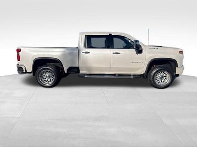 2022 Chevrolet Silverado 2500 HD Crew Cab Standard Box 4-Wheel Drive High Country