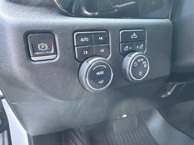 2023 Chevrolet Silverado 1500 Crew Cab Short Box 4-Wheel Drive LT 1LT