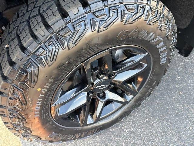 2024 Chevrolet Silverado 1500 Crew Cab Short Box 4-Wheel Drive Custom Trail Boss