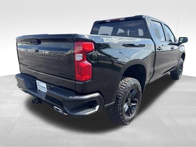 2024 Chevrolet Silverado 1500 Crew Cab Short Box 4-Wheel Drive Custom Trail Boss