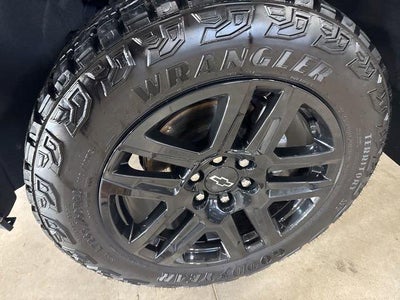 2025 Chevrolet Silverado 1500 Crew Cab Short Box 4-Wheel Drive LT Trail Boss