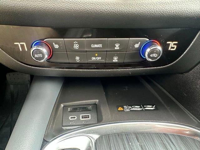 2023 Buick Enclave Essence AWD