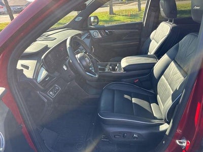 2025 Buick Enclave 4dr Avenir