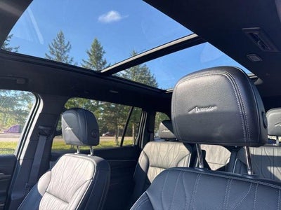 2025 Buick Enclave 4dr Avenir