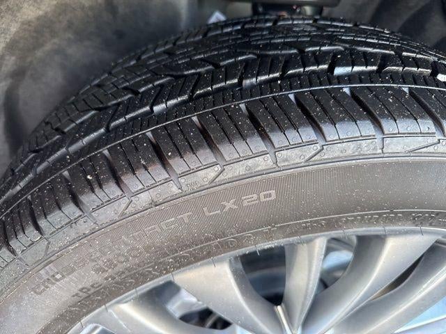 2025 Buick Enclave 4dr Avenir