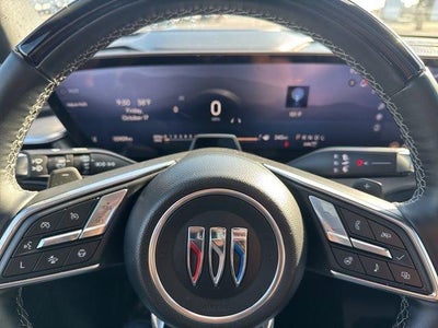 2025 Buick Enclave 4dr Avenir